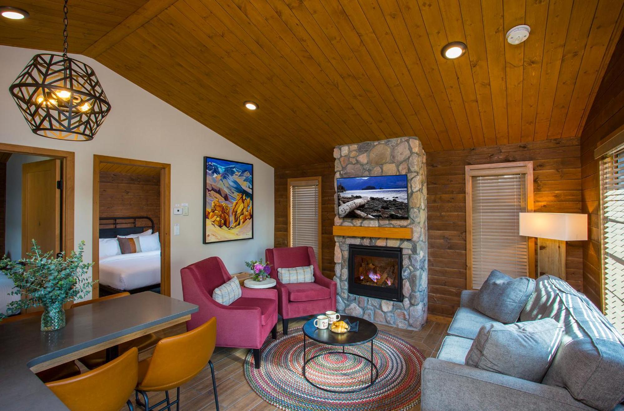Lodge Bear Hill