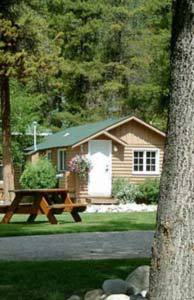 Bear Hill Lodge *